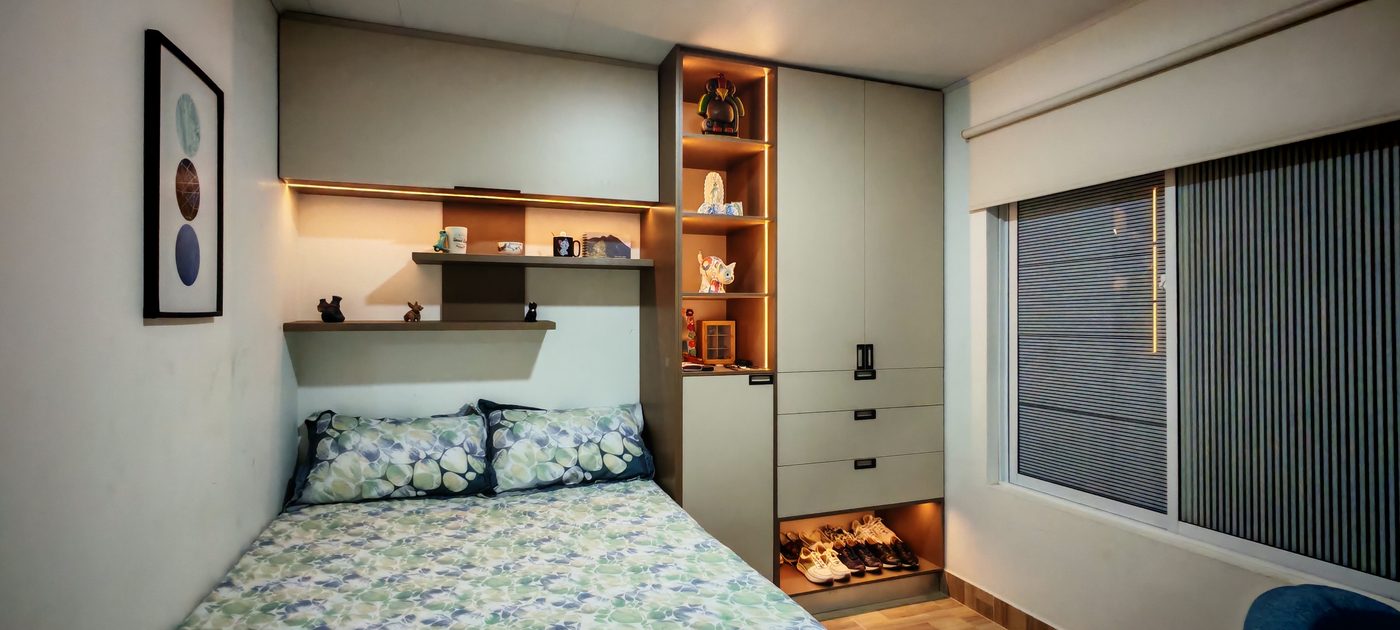 Closet y mueble de cabecera a medida en dormitorio